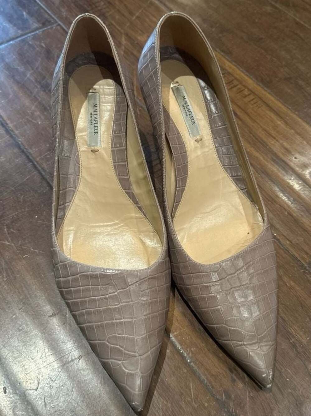 M.M.LaFleur The Ginger Pump in Taupe‎ Croc-Embossed Leather